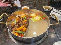 辣卤牛腩鸳鸯锅-八合里牛肉火锅(新洲店)