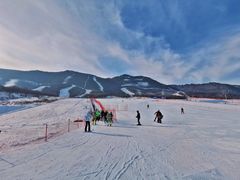 -鳌山滑雪度假区