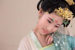 点击看大图 -盘子女人坊古装写真摄影(长春总店)
