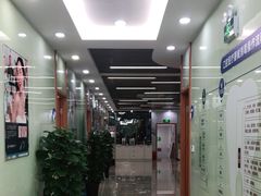 -茂菊口腔连锁(浦东南路店)