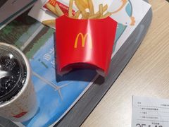 -麦当劳(轻轨曹杨路店)