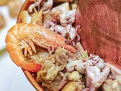 -鑫渔港海鲜本地菜·山海关浑锅(东戴河店)