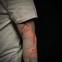 -木子·纹身店TATTOO穿孔·洗纹身