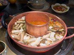 -菌自由丨野生菌火锅特色庭院餐厅(丽江古城店)