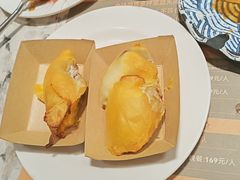 -金马门国际美食百汇(珞喻路店)