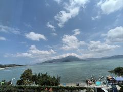 -鹏城人家海鲜酒家·23年老字号(较场尾店)