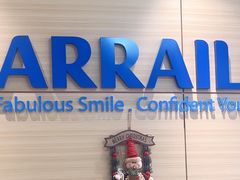 -瑞尔齿科(上海长风大悦城店)