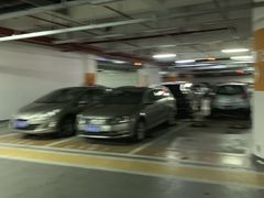 -万象城-停车场