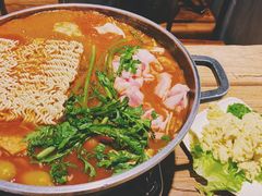 年糕五花肉火锅-花腰餐吧Bistro烧烤 傣味(传媒大学店)