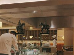 -东西风牛排馆周末烧烤自助(首都机场希尔顿店)
