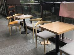 露天位-蜜蜂小象·榴莲千层蛋糕(时代汇11栋店)
