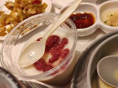 -洪氏嗨捞·广东猪肚鸡·椰子鸡火锅(西咸万象城店)