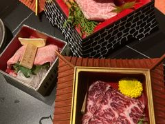 -山川小町·极番烧肉(新地假日广场店)