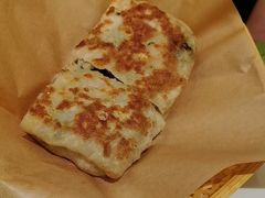 葱肉方饼-春家·非遗手工小吃(徐汇万科广场店)