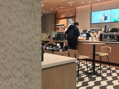 -星巴克臻选(莘庄仲盛店)