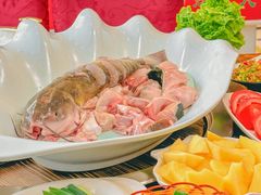 -老刘生态大鱼坊铁锅炖鱼(赛马场店)