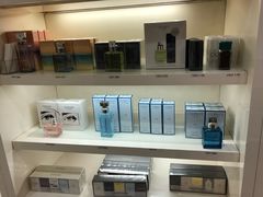 -日上免税店(三径路t3店)