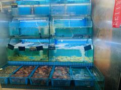 -老东镇啤酒屋海鲜加工·蒸汽海鲜·海鲜烧烤(台东店)