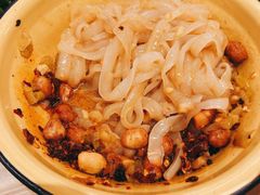 刮凉粉-东排食堂长沙小吃大排档(五一广场店)