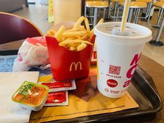 -麦当劳(展览路店)