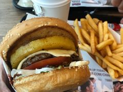 -The Habit Burger Grill 哈比特汉堡(复兴soho店)