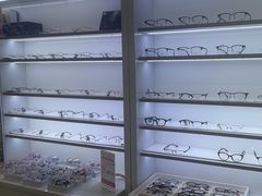 -罗伯特眼镜·蔡司官方授权(前海卓悦 INTOWN 购物中心店)