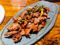 天然椒香嫩牛肉-HOME餐厅粤菜 融合菜