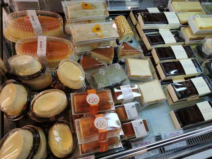 绿叶居西饼(盛泰店)-"番禺本地的面包92店品牌,历史悠久,品种.