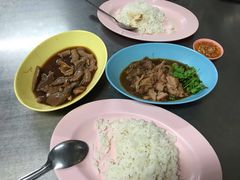 -Kha Mu Charoensang(Silom)
