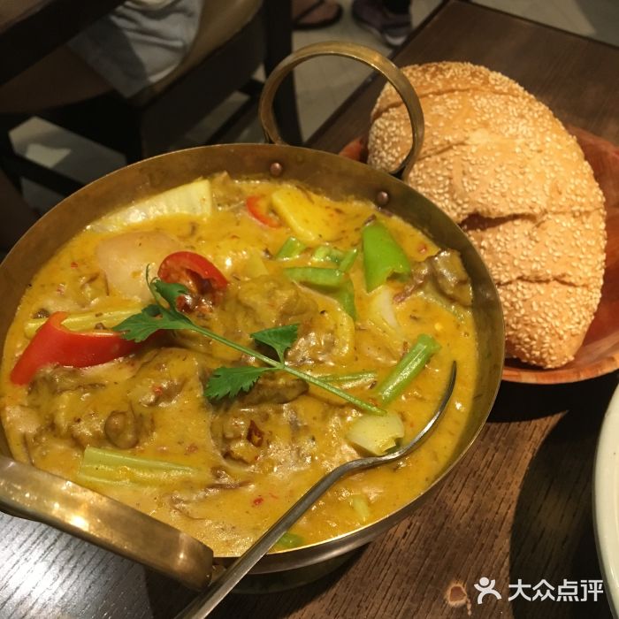大头虾越式风味餐厅(光明广场店)越式咖喱牛腩煲图片