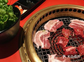 个人觉得一样好吃，干杯环境更年轻吵闹一点