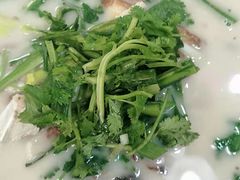 鱼头白汤-百味园土菜馆(迎宾东路店)
