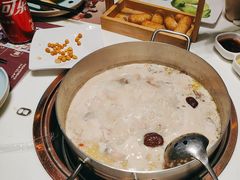 -洪氏嗨捞·猪肚鸡火锅(阳光天地店)