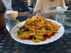 -华冠悠岚·庭院餐厅(青城后山店)