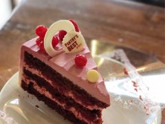 树莓红丝绒切角-派悦坊·甜品·蛋糕(日坛店)