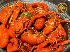 -肥肥虾庄·金牌油焖大虾(汉街SKP店)