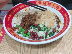 -魔都三兄弟酸辣粉·蘸卤炸串(虹桥万科店)
