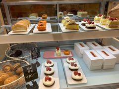 面包甜点陈列柜-分子跳动鲜活面包(五一大道店)