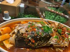 剁椒鱼头-小渔船渔家传统菜(鲅鱼圈店)