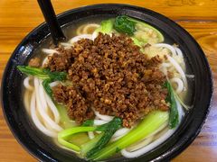-丽虹云南过桥米线(兴工街店)