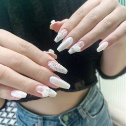 -LISSOM莉森 Nail ·美甲美睫原创定制店