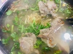 牛肉粉丝汤-牛煎里牛肉煎包淮南牛肉汤(广东路店)