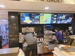 -麦当劳(新华路步步高店)
