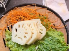 -湊湊火锅·茶憩(杭州湖滨银泰in77店)