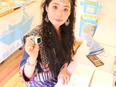 -猫的天空之城概念书店(束河店)