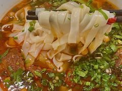 -呷佬·长沙手工米粉(金沙江路店)