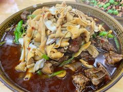 -一品红烧鸭特色川菜(三岔湖店)