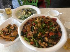 -刘姐啤酒鱼民族演艺餐厅(西街总店)