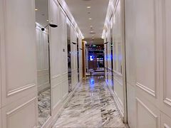 -香港百合居(LCM置汇旭辉广场店)
