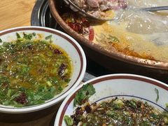 -洱火云南酸菜牛肉火锅(石景山当代商城店)